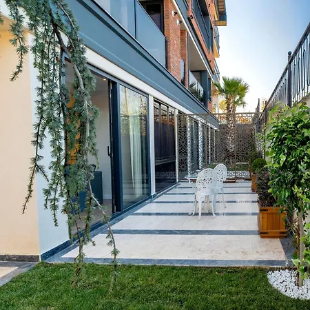 Luna * Altinova (Yalova)