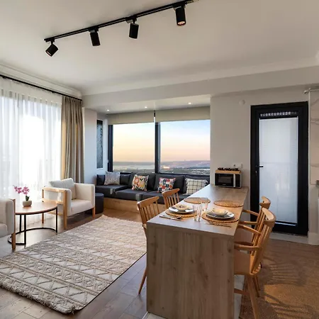 Luna Hotel *